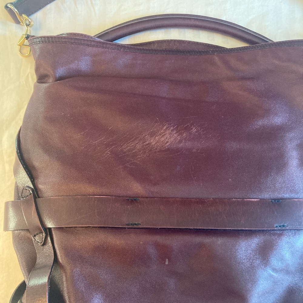 Burberry Bridle Gosford Hobo Bag in Burgundy Lambskin - Picture 8 of 17